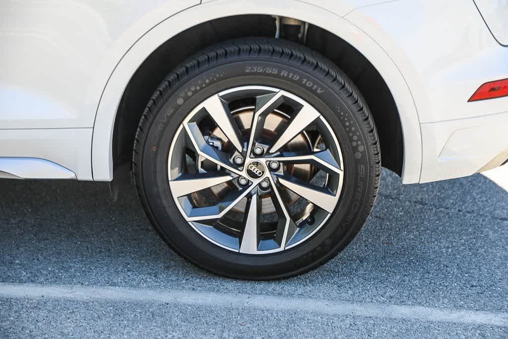 Thumbnail: 2023 Audi Q5 - 9