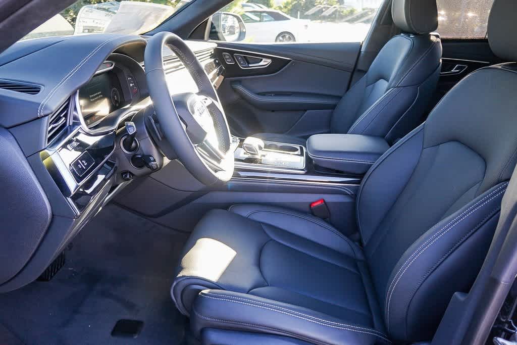 Thumbnail: 2026 Audi Q8 - 20