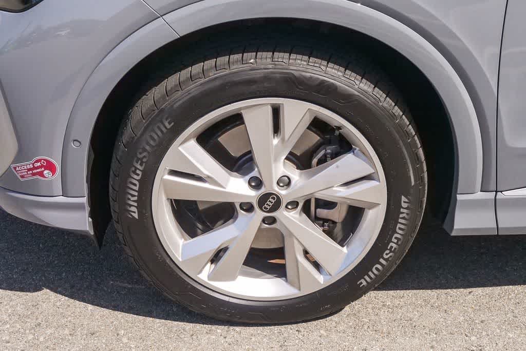 Thumbnail: 2023 Audi Q4 e-tron - 5