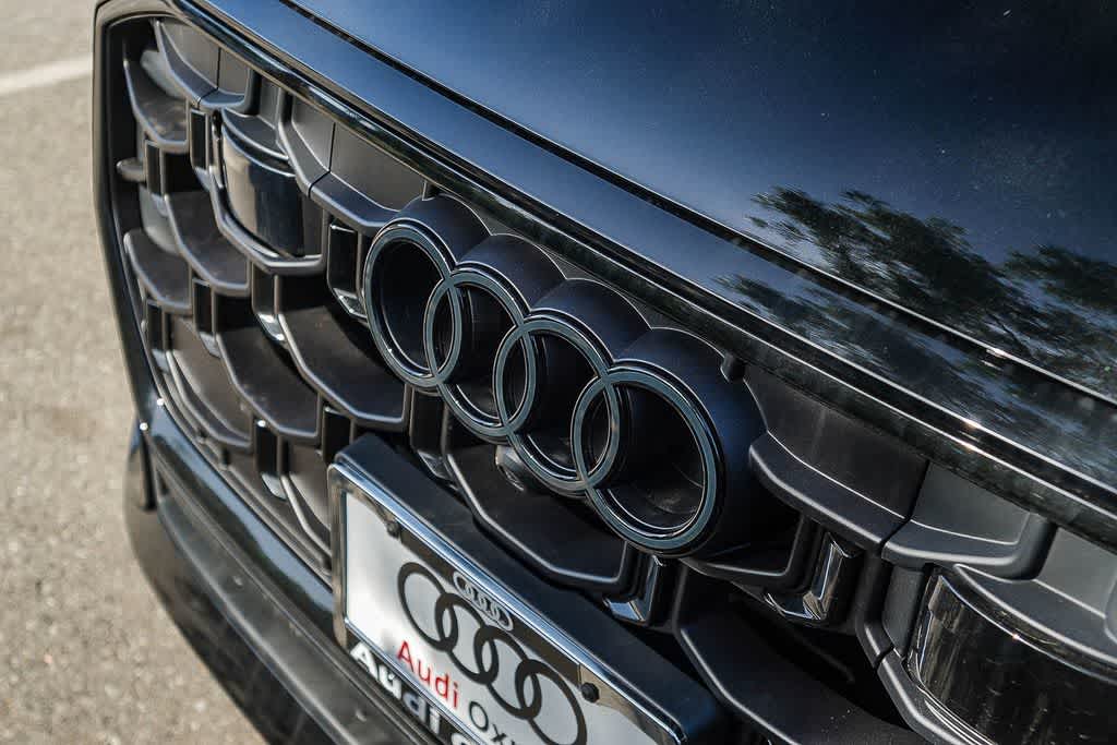 Thumbnail: 2026 Audi Q8 - 7