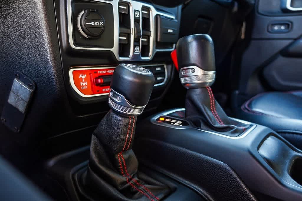 Thumbnail: 2020 Jeep Gladiator - 24