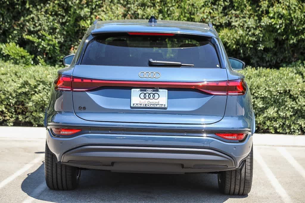 Thumbnail: 2025 Audi Q6 e-tron - 5