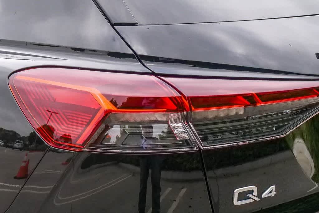 Thumbnail: 2023 Audi Q4 e-tron - 14