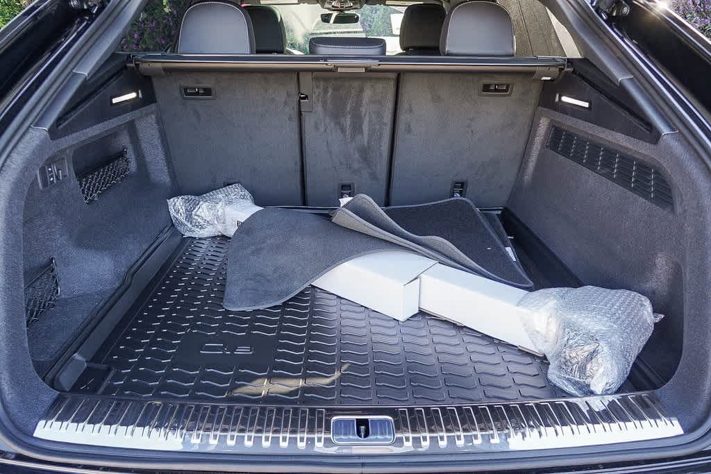 Thumbnail: 2026 Audi Q8 - 29