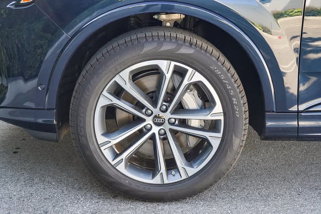 Thumbnail: 2026 Audi Q7 - 10