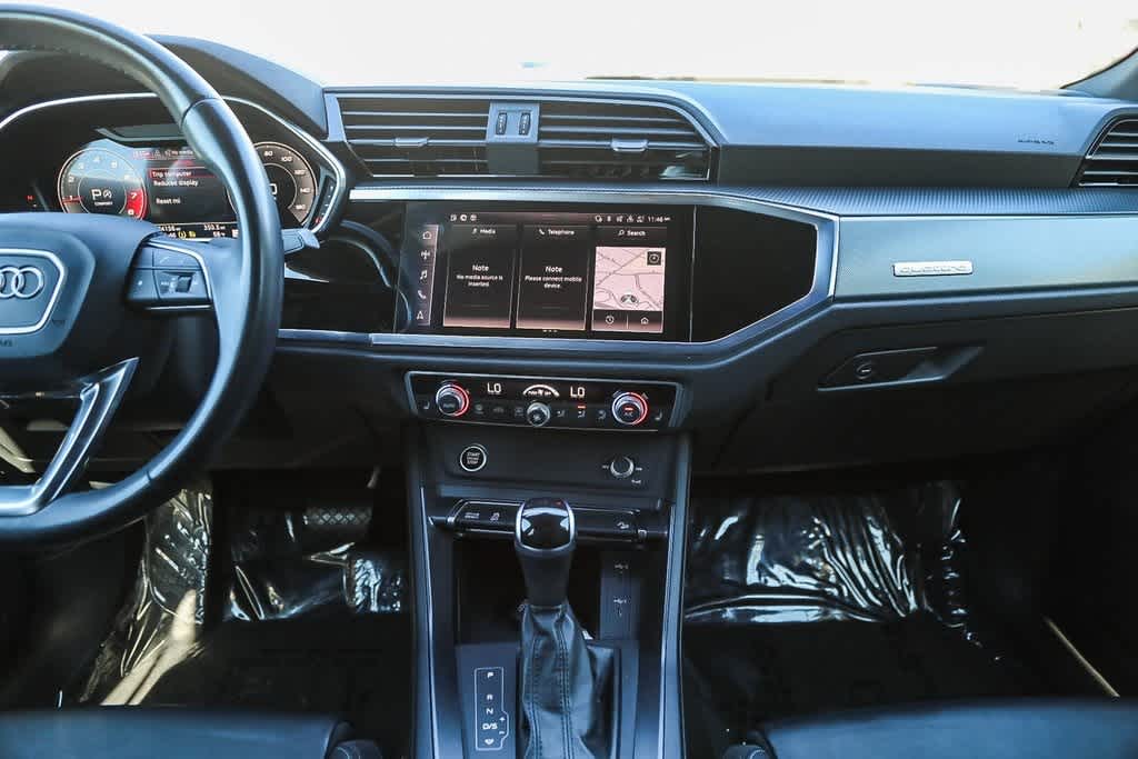 Thumbnail: 2022 Audi Q3 - 12