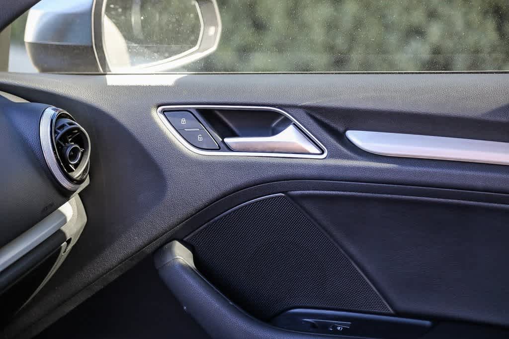 Thumbnail: 2016 Audi S3 - 20