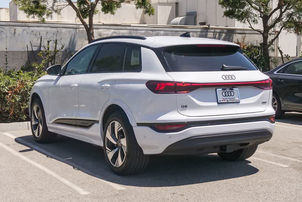 Thumbnail: 2025 Audi Q6 e-tron - 8