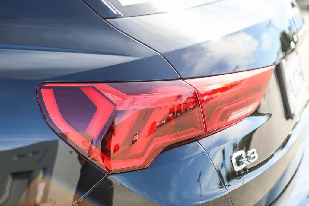 Thumbnail: 2024 Audi Q3 - 8