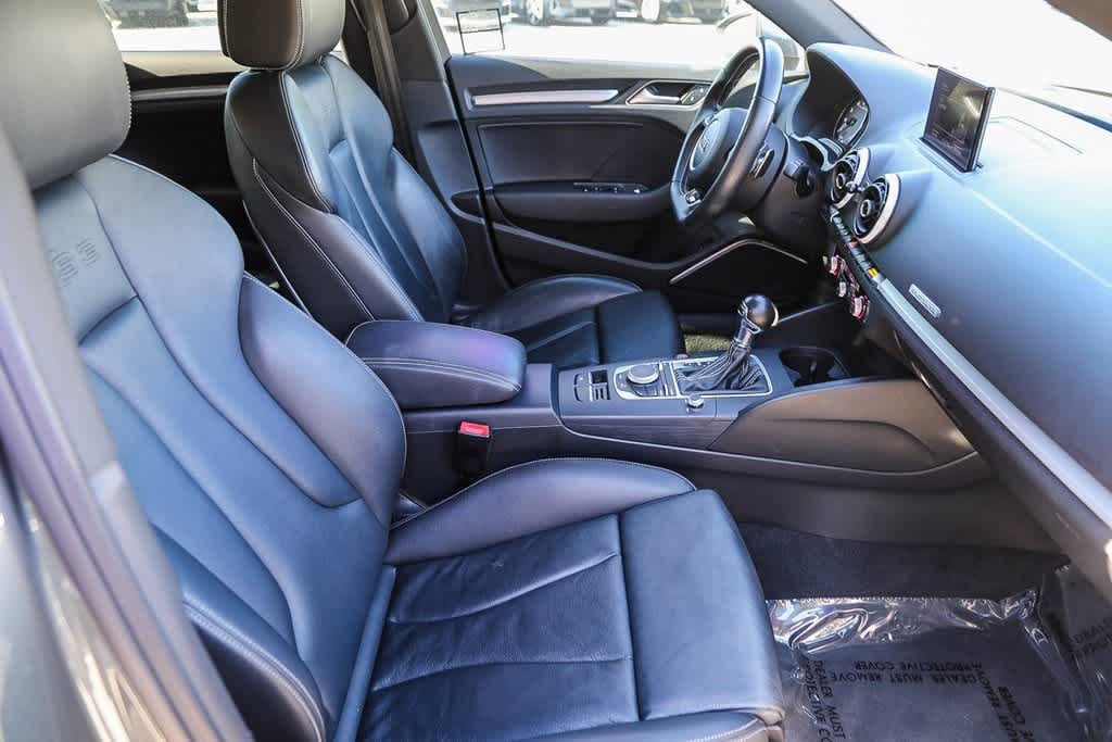 Thumbnail: 2016 Audi S3 - 15