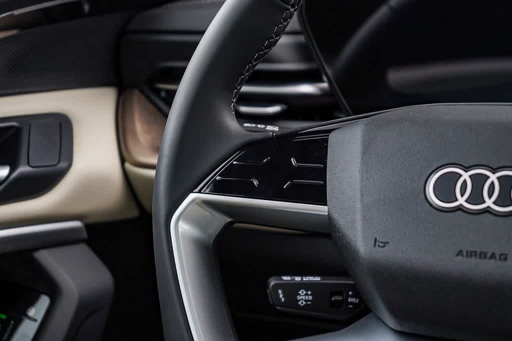 Thumbnail: 2025 Audi Q5 - 16