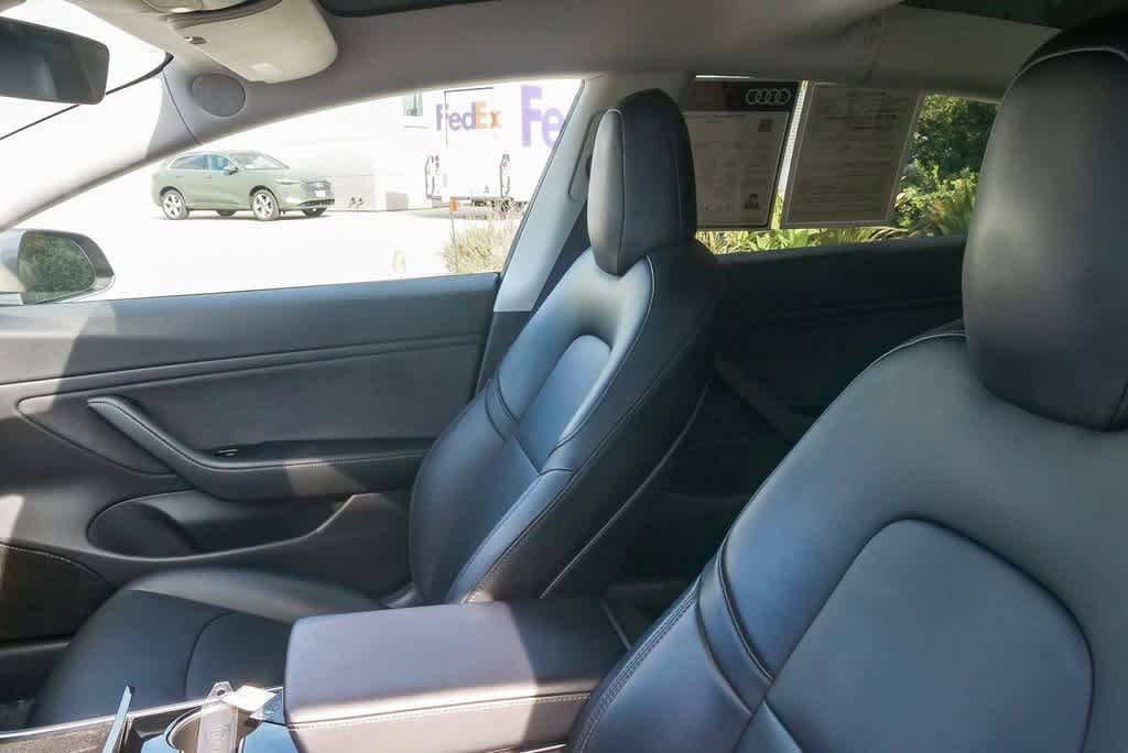 Thumbnail: 2018 Tesla Model 3 - 15