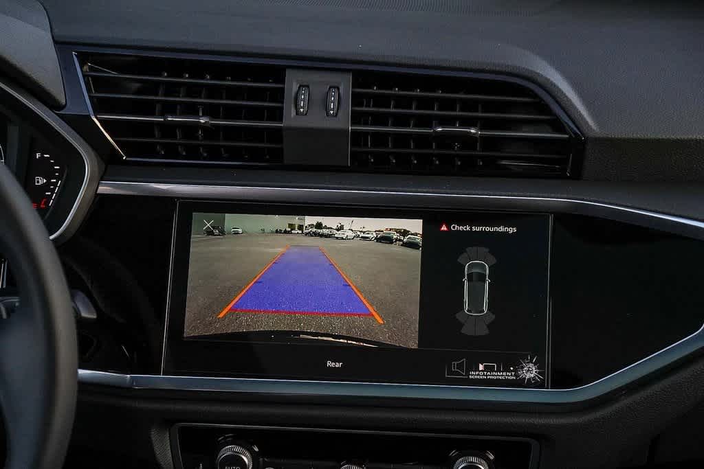 Thumbnail: 2025 Audi Q3 - 14