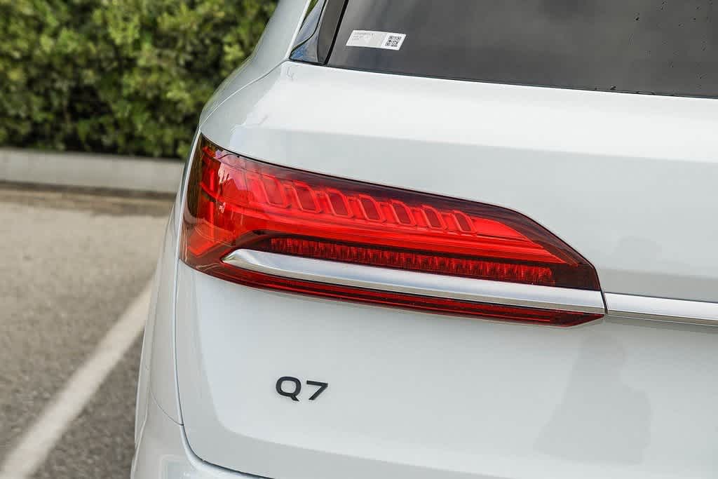 Thumbnail: 2025 Audi Q7 - 7