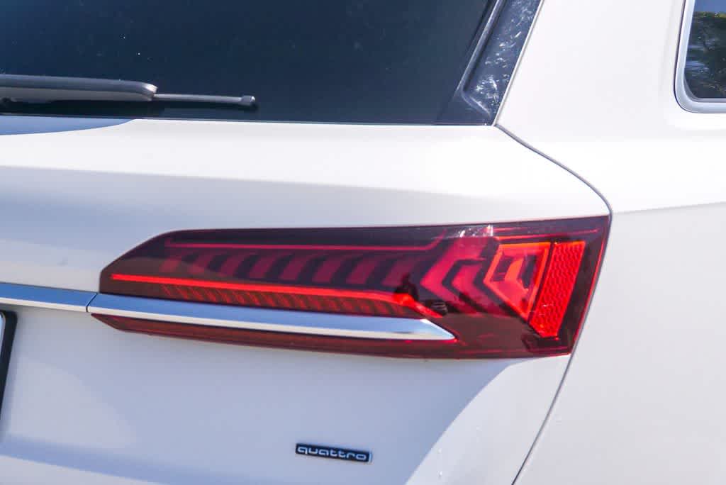 Thumbnail: 2023 Audi Q7 - 11