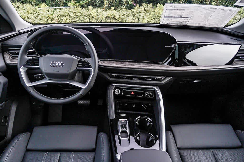 Thumbnail: 2025 Audi Q5 - 12