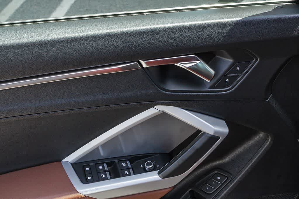 Thumbnail: 2024 Audi Q3 - 20