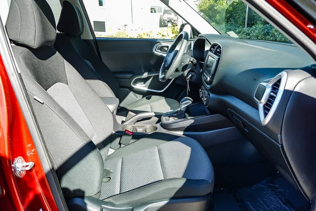 Thumbnail: 2023 Kia Soul - 16