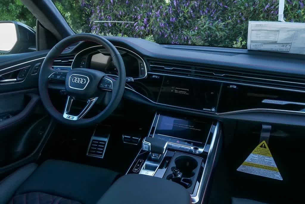 Thumbnail: 2026 Audi SQ8 - 12