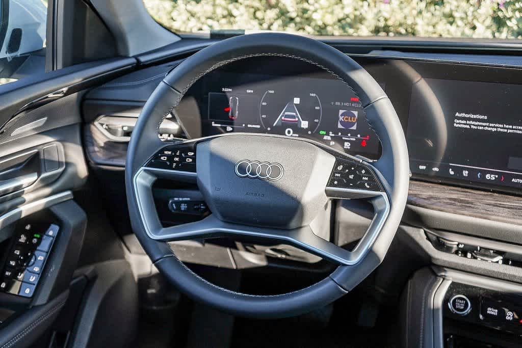 Thumbnail: 2025 Audi Q5 - 15