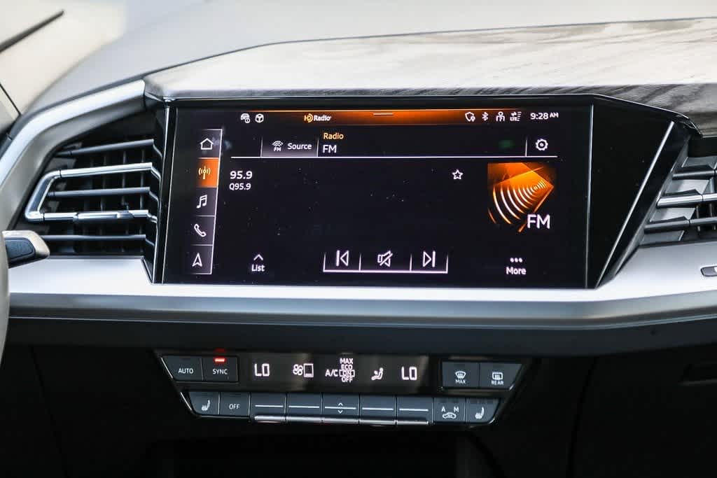 Thumbnail: 2023 Audi Q4 e-tron - 13