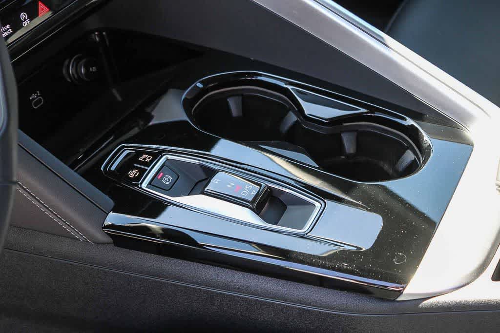 Thumbnail: 2025 Audi Q5 - 17