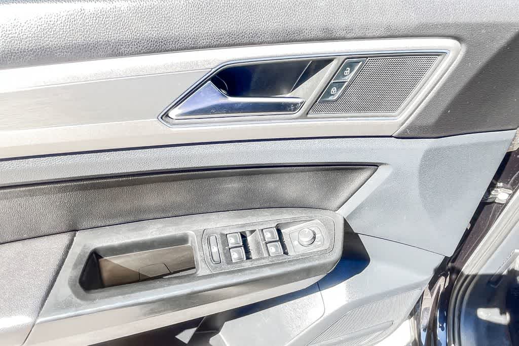 Thumbnail: 2019 Volkswagen Atlas - 15