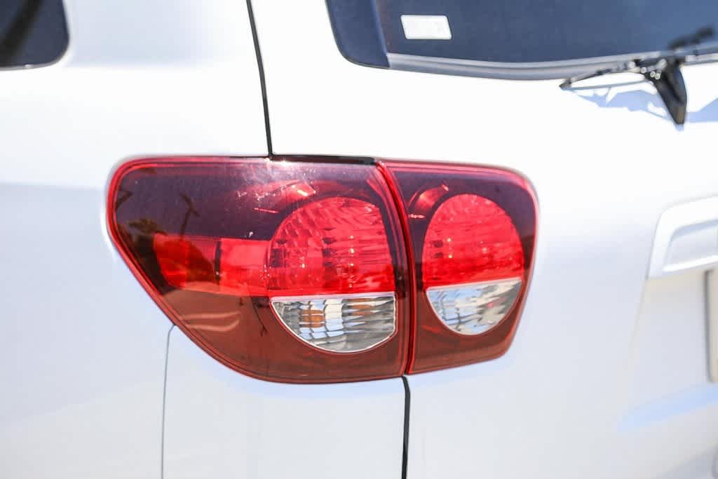 Thumbnail: 2019 Toyota Sequoia - 8