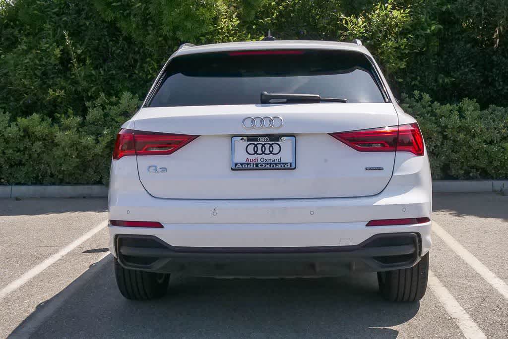 Thumbnail: 2024 Audi Q3 - 11