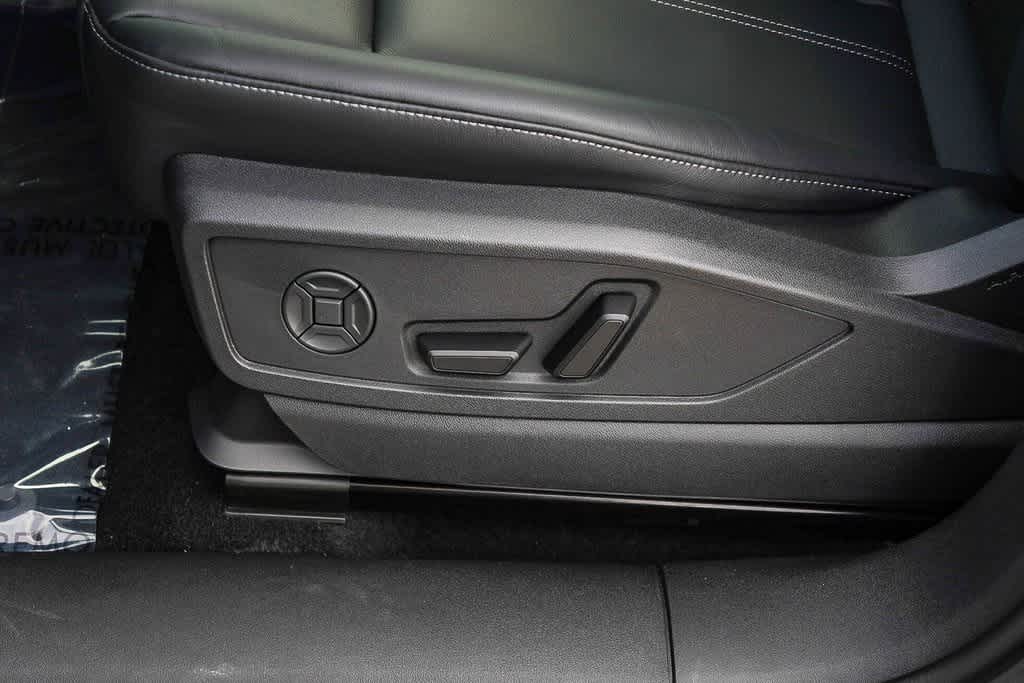 Thumbnail: 2025 Audi Q5 - 23