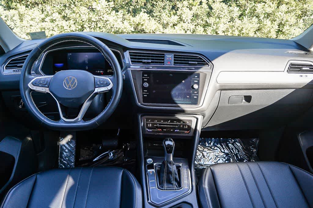 Thumbnail: 2022 Volkswagen Tiguan - 12