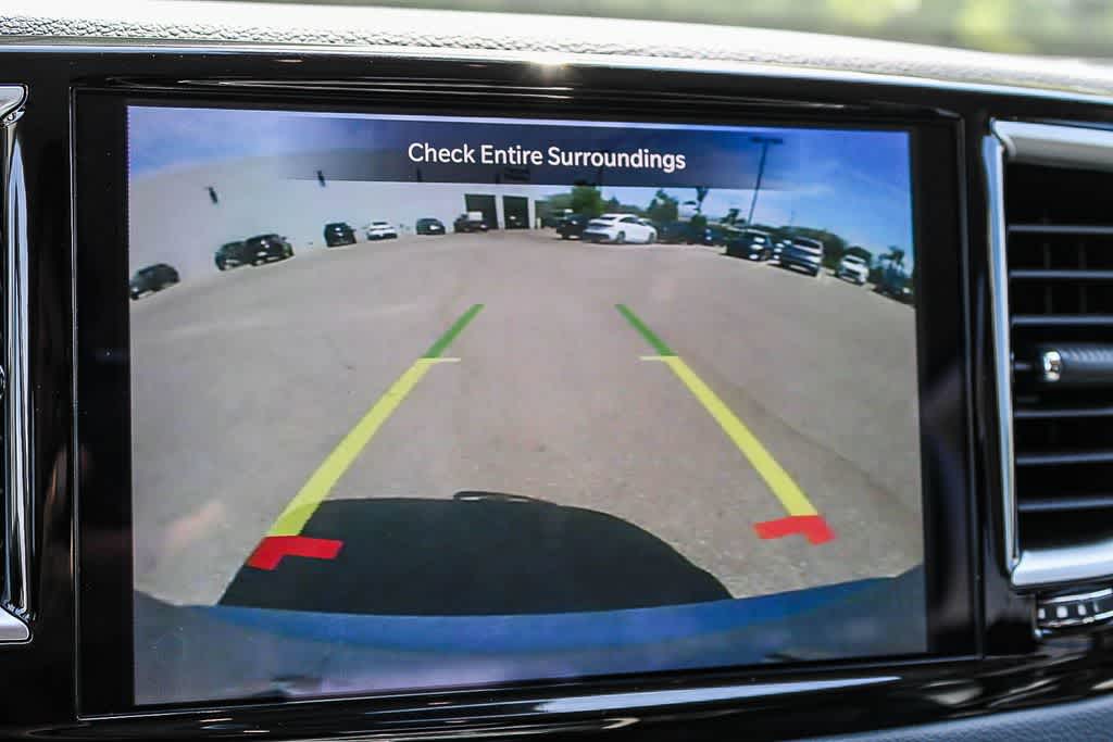 Thumbnail: 2023 Chrysler Pacifica - 23