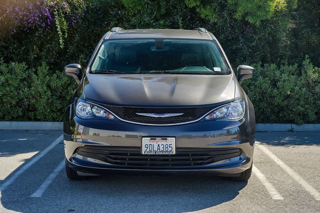 Thumbnail: 2020 Chrysler Voyager - 2