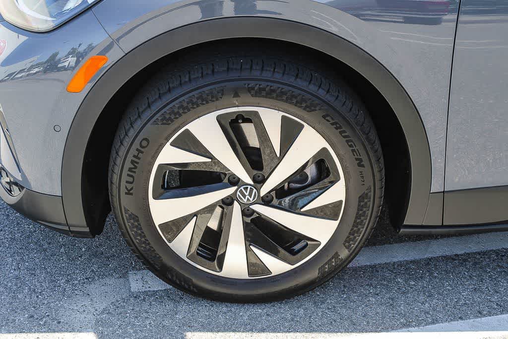 Thumbnail: 2023 Volkswagen ID.4 - 6