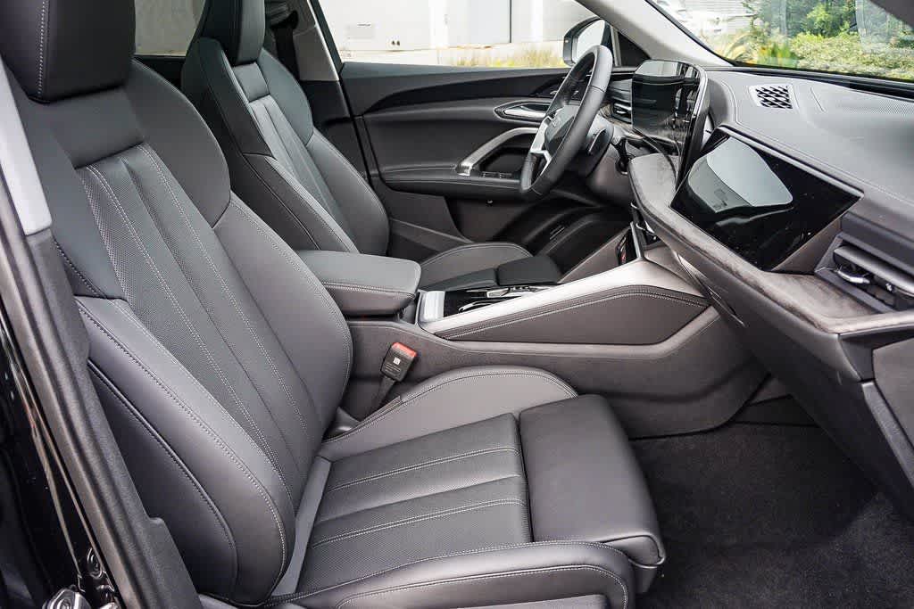 Thumbnail: 2025 Audi Q5 - 19