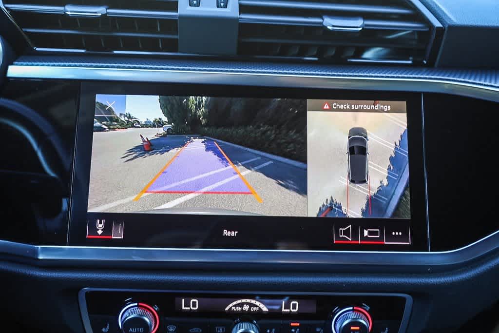 Thumbnail: 2022 Audi Q3 - 22