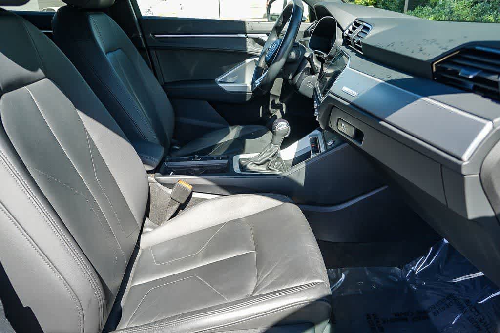 Thumbnail: 2022 Audi Q3 - 19