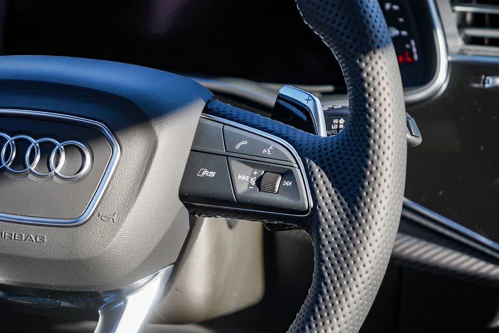 Thumbnail: 2026 Audi RS Q8 - 17