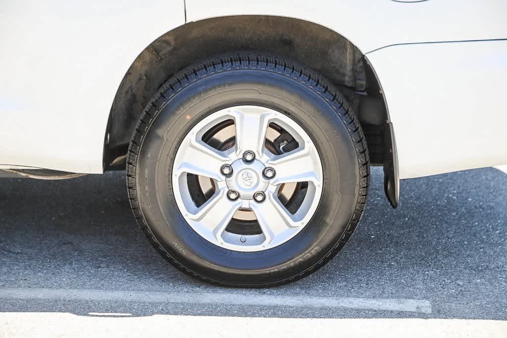 Thumbnail: 2019 Toyota Sequoia - 10