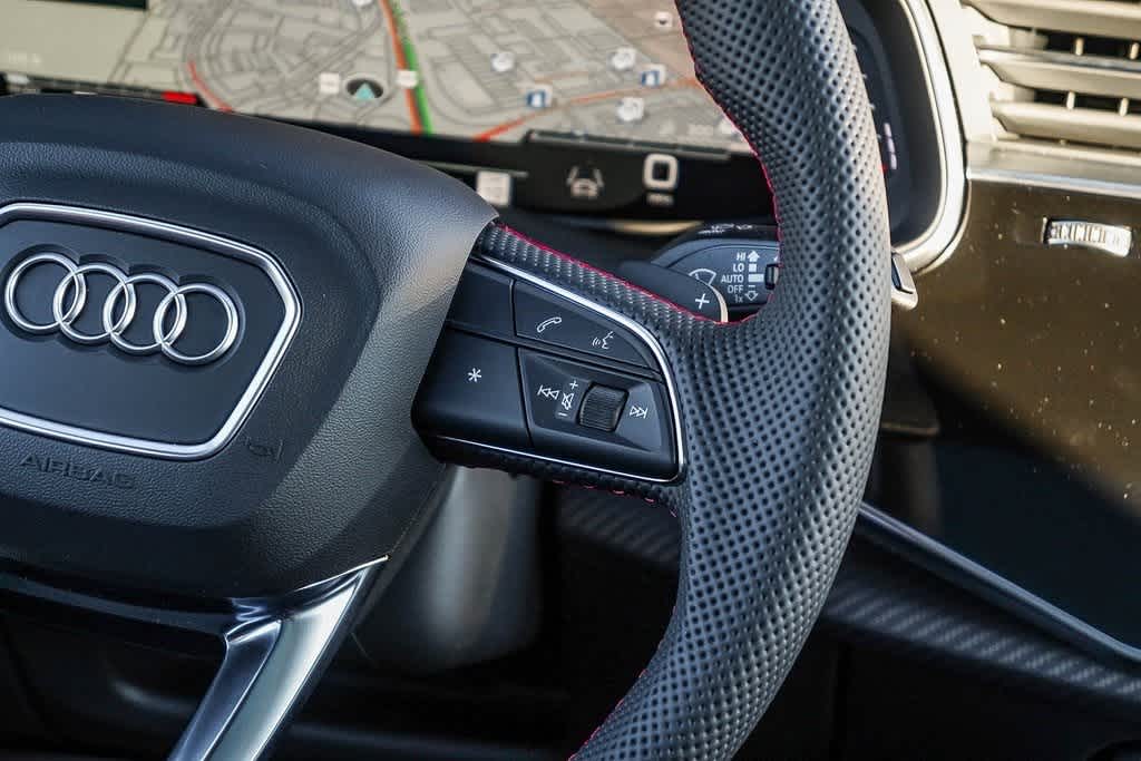 Thumbnail: 2026 Audi SQ8 - 17