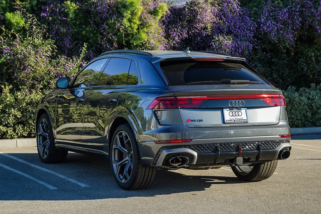 Thumbnail: 2026 Audi RS Q8 - 6