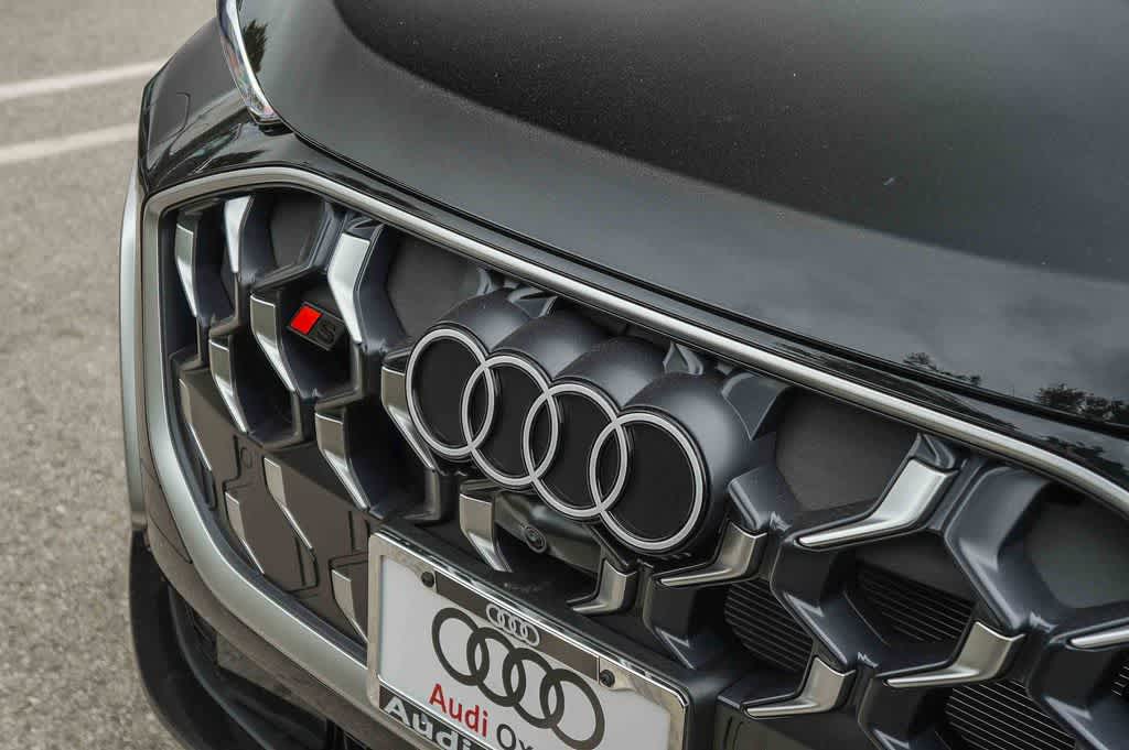 Thumbnail: 2026 Audi SQ5 - 9