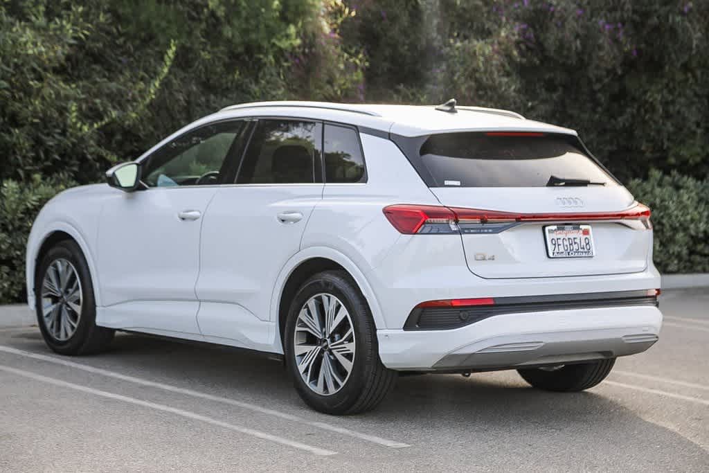 Thumbnail: 2023 Audi Q4 e-tron - 6