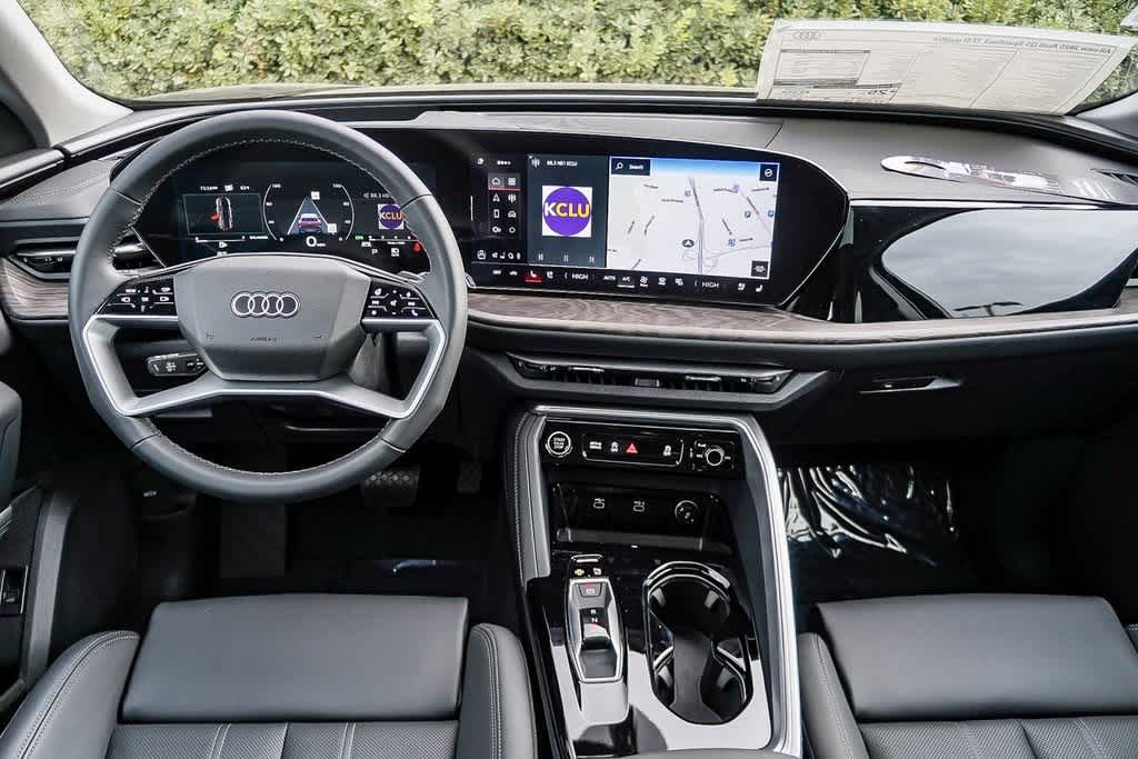 Thumbnail: 2025 Audi Q5 - 12