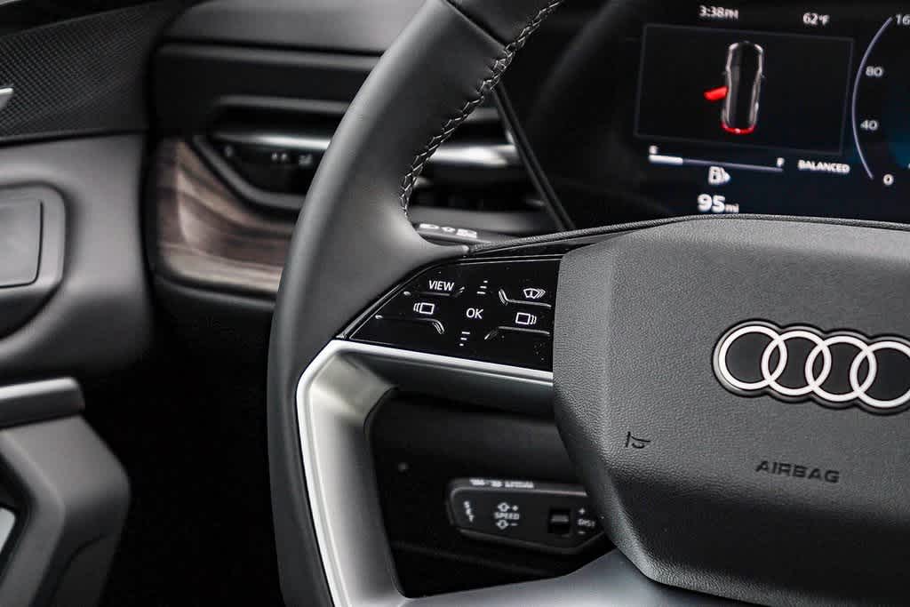 Thumbnail: 2025 Audi Q5 - 16