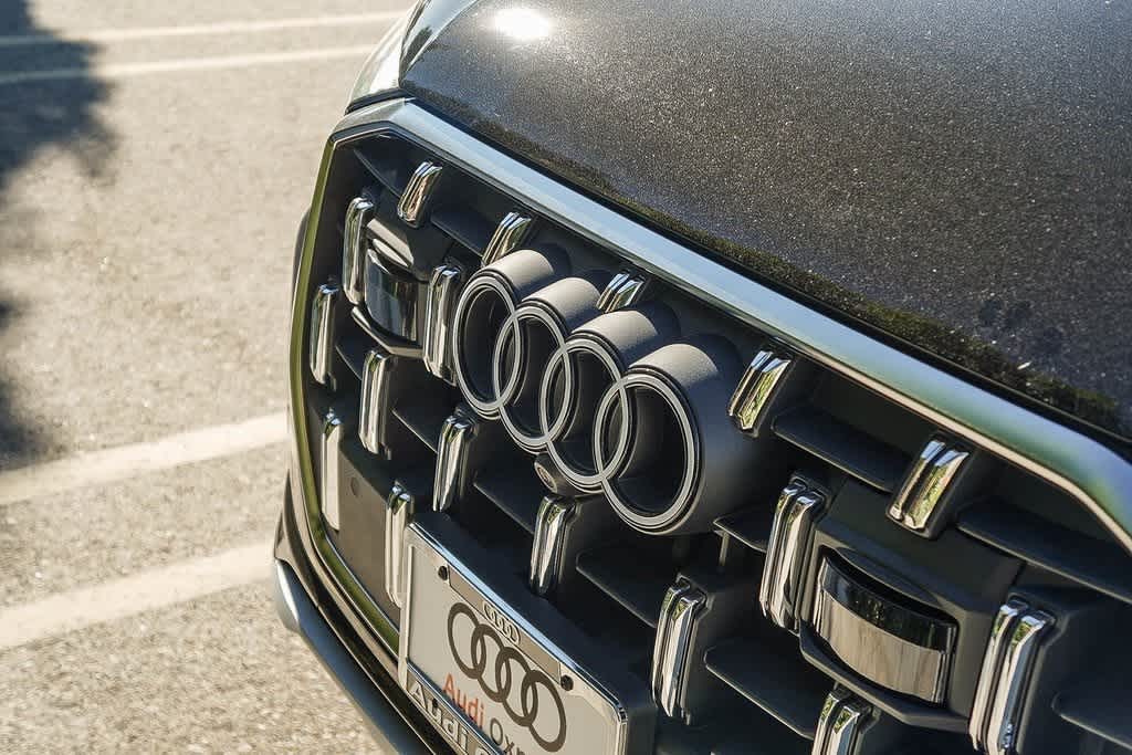 Thumbnail: 2026 Audi Q7 - 9