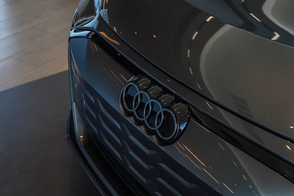Thumbnail: 2026 Audi e-tron GT - 9