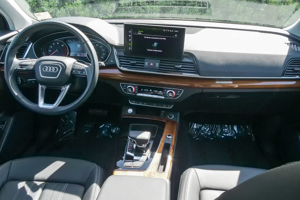 Thumbnail: 2023 Audi Q5 - 11