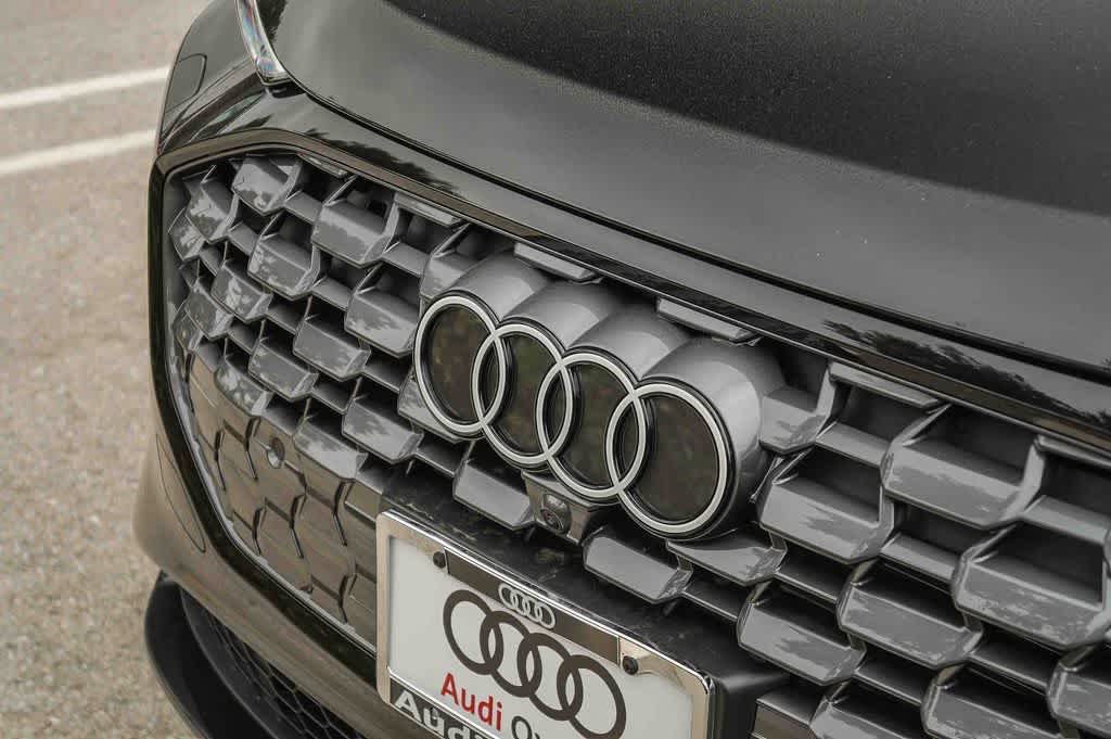 Thumbnail: 2026 Audi Q5 - 9