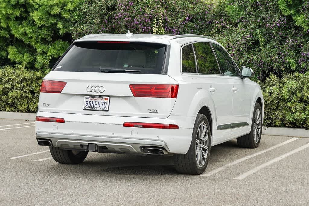 Thumbnail: 2017 Audi Q7 - 4